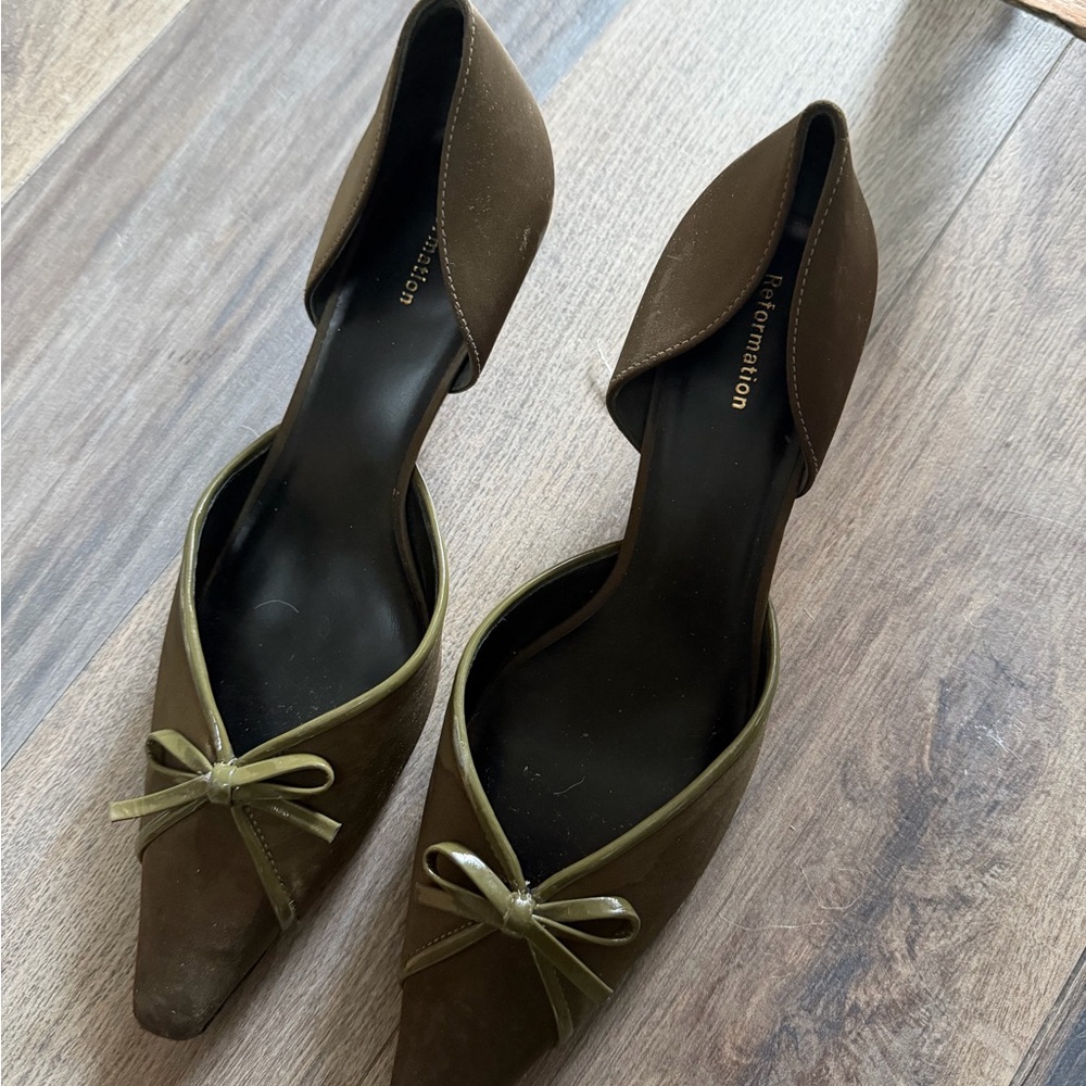 Reformation Women's Brown Pointed-Toe Heels